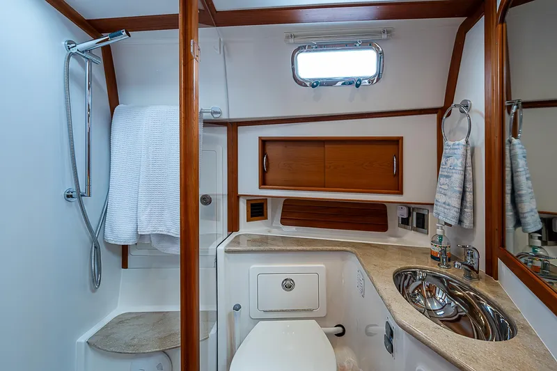 Aries Yacht Photos Pics 