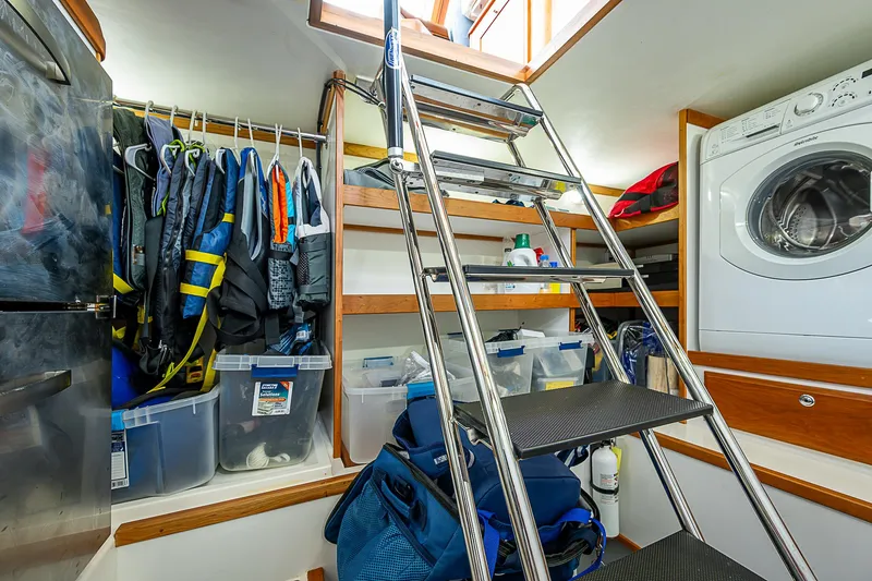 Aries Yacht Photos Pics 