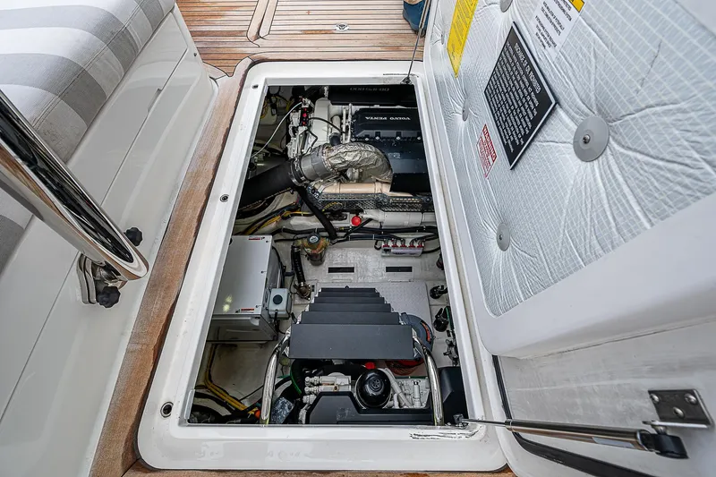 Aries Yacht Photos Pics 