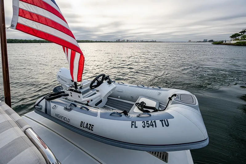 Aries Yacht Photos Pics 