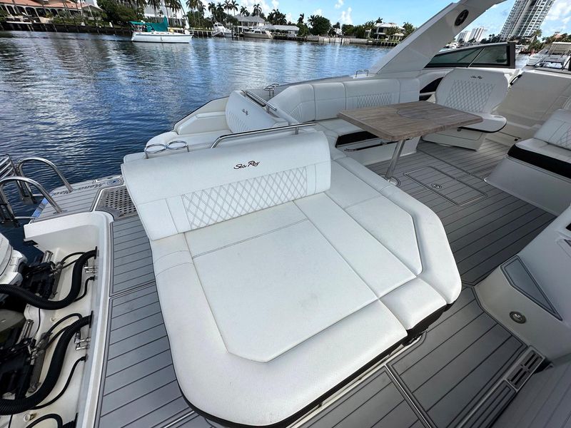 2019 Sea Ray SLX 400 OB