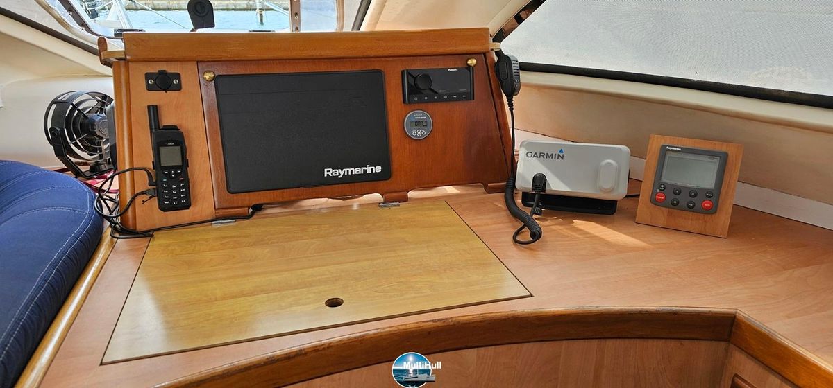 2005 Catana 42 