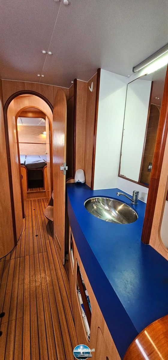 2005 Catana 42 