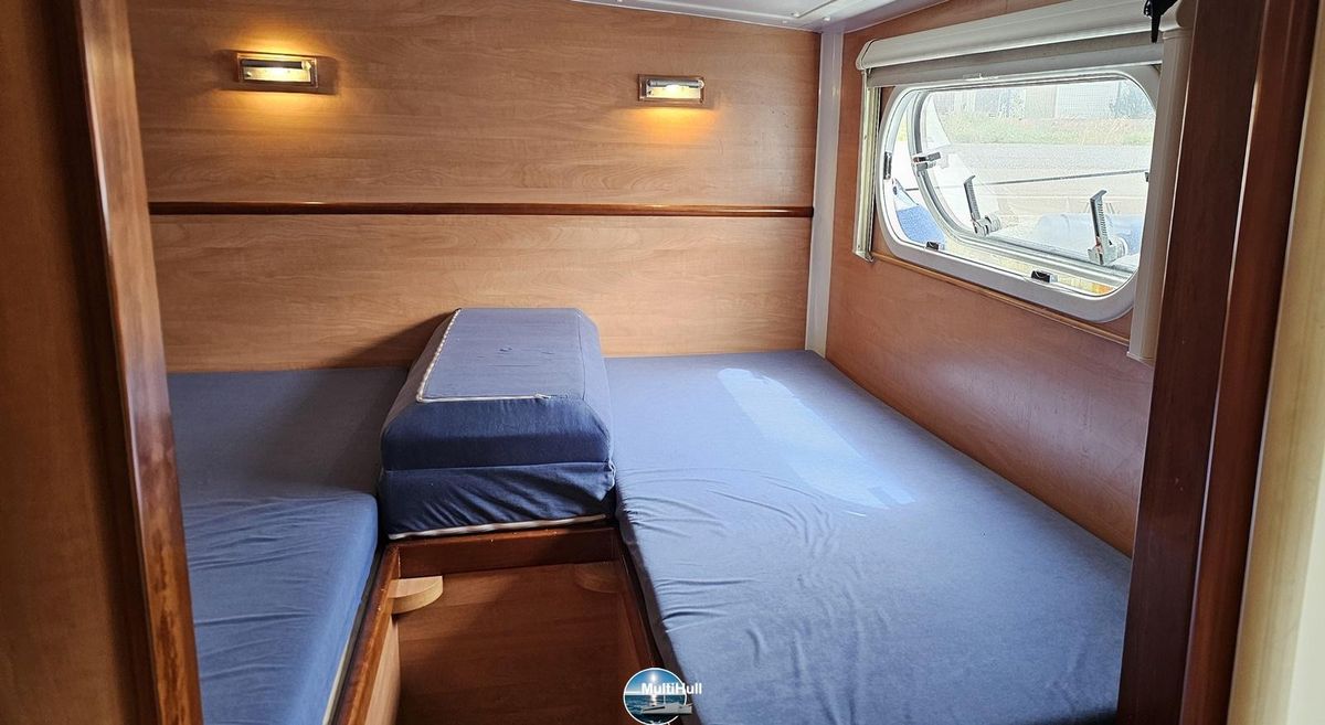 2005 Catana 42 