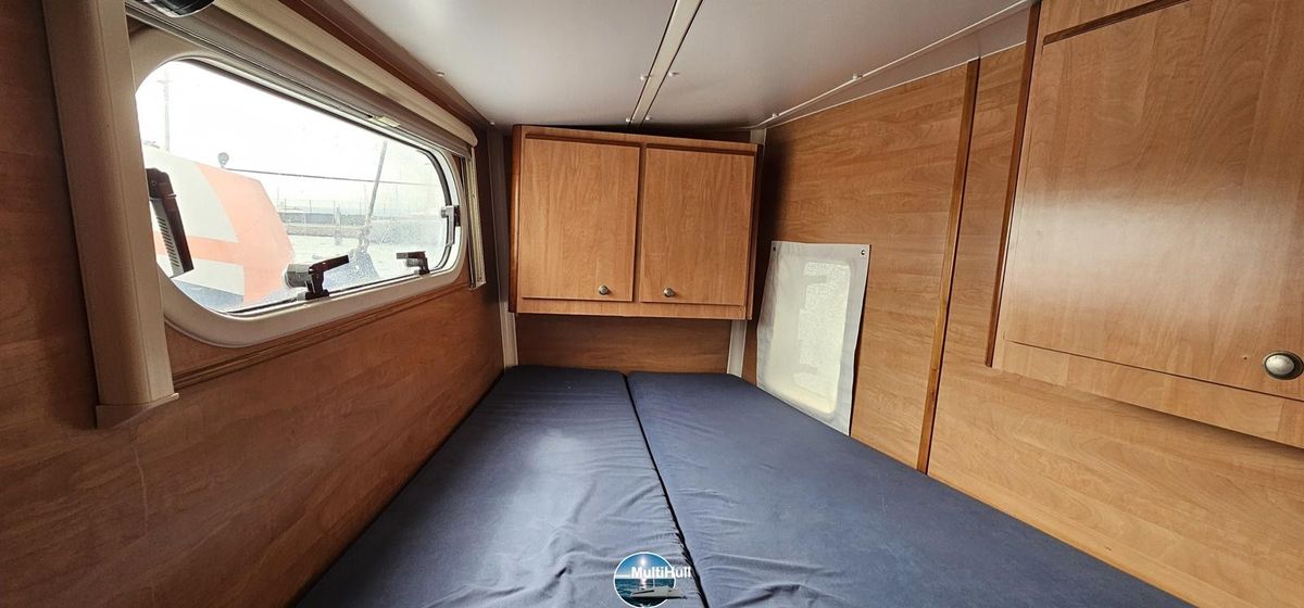 2005 Catana 42 