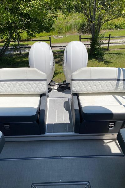 2020 Regal 29 OBX