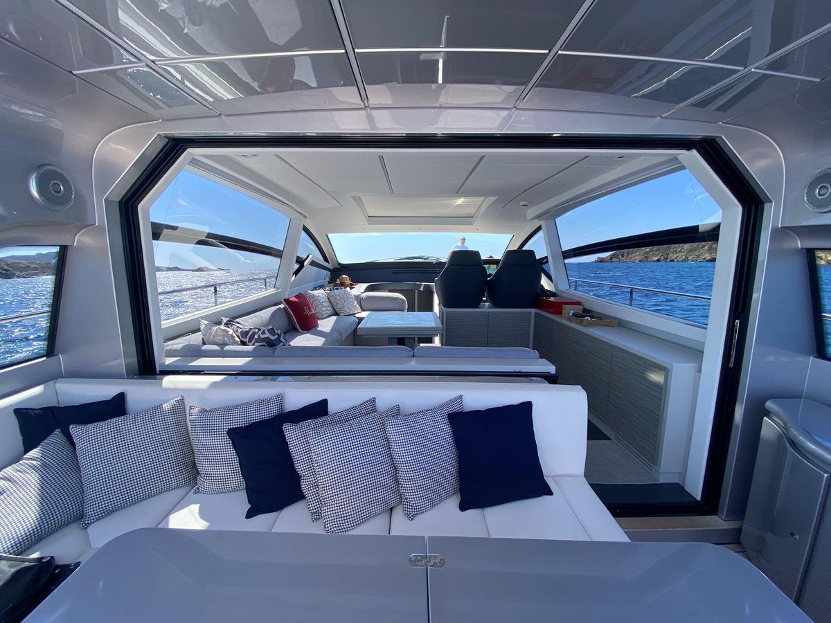 2020 Pershing 60 