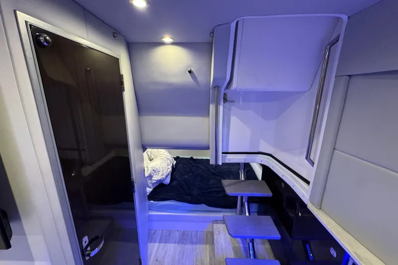 Sea Winds Yacht Photos Pics Interior of 2020 Formula 400 Super Sport Crossover with modern design and ambient lighting.