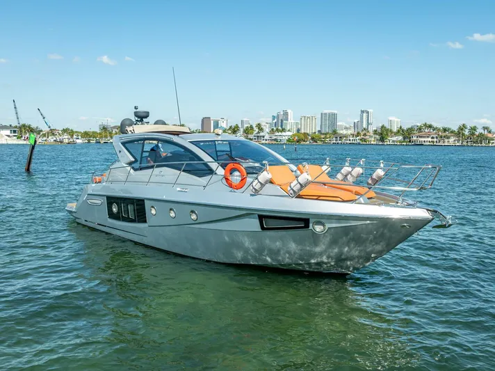 Namaste Yacht Photos Pics 