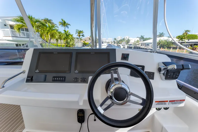  Yacht Photos Pics Leopard 46PC