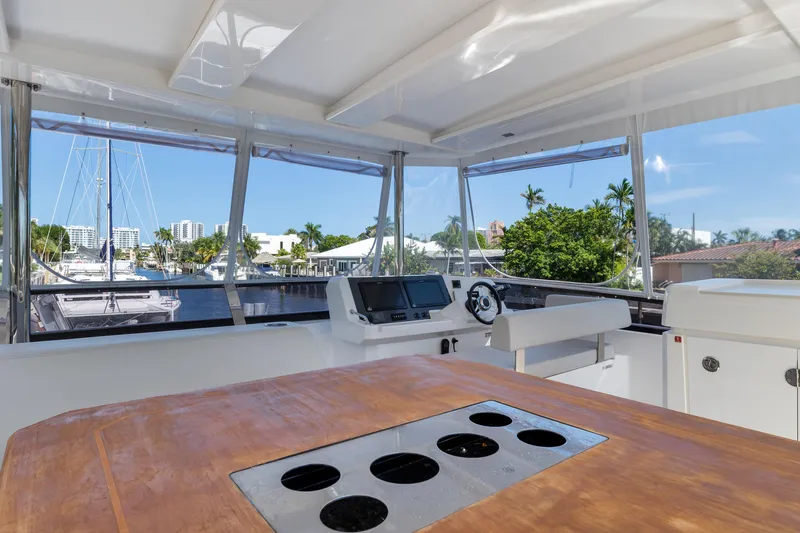  Yacht Photos Pics Leopard 46PC