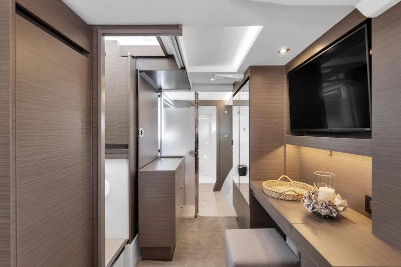  Yacht Photos Pics Leopard 46PC Catamaran Brokerage