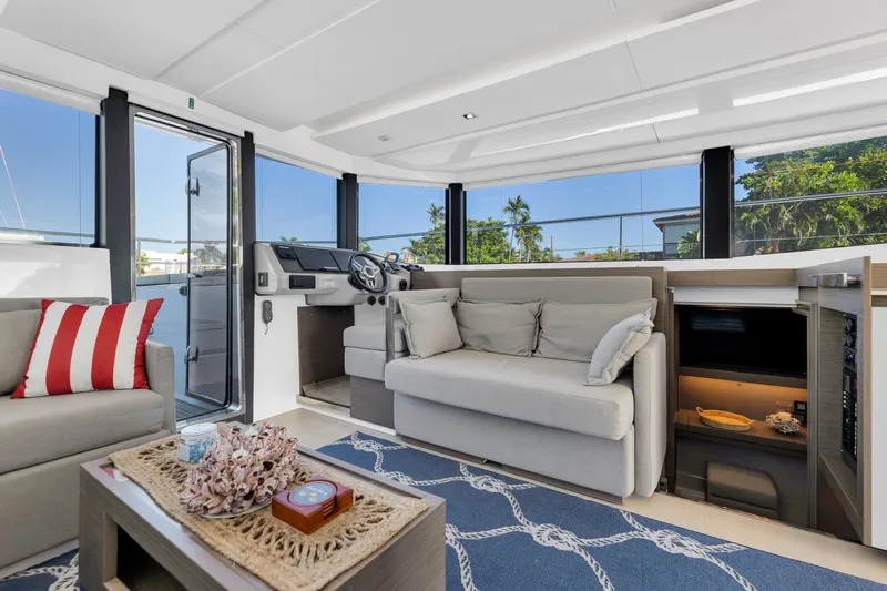  Yacht Photos Pics Leopard 46PC