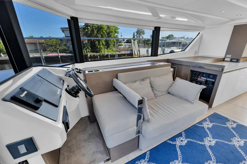  Yacht Photos Pics Leopard 46PC