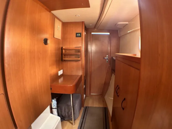 Ms Kitty Yacht Photos Pics 