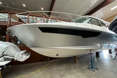 Tiara Yachts 43 LE