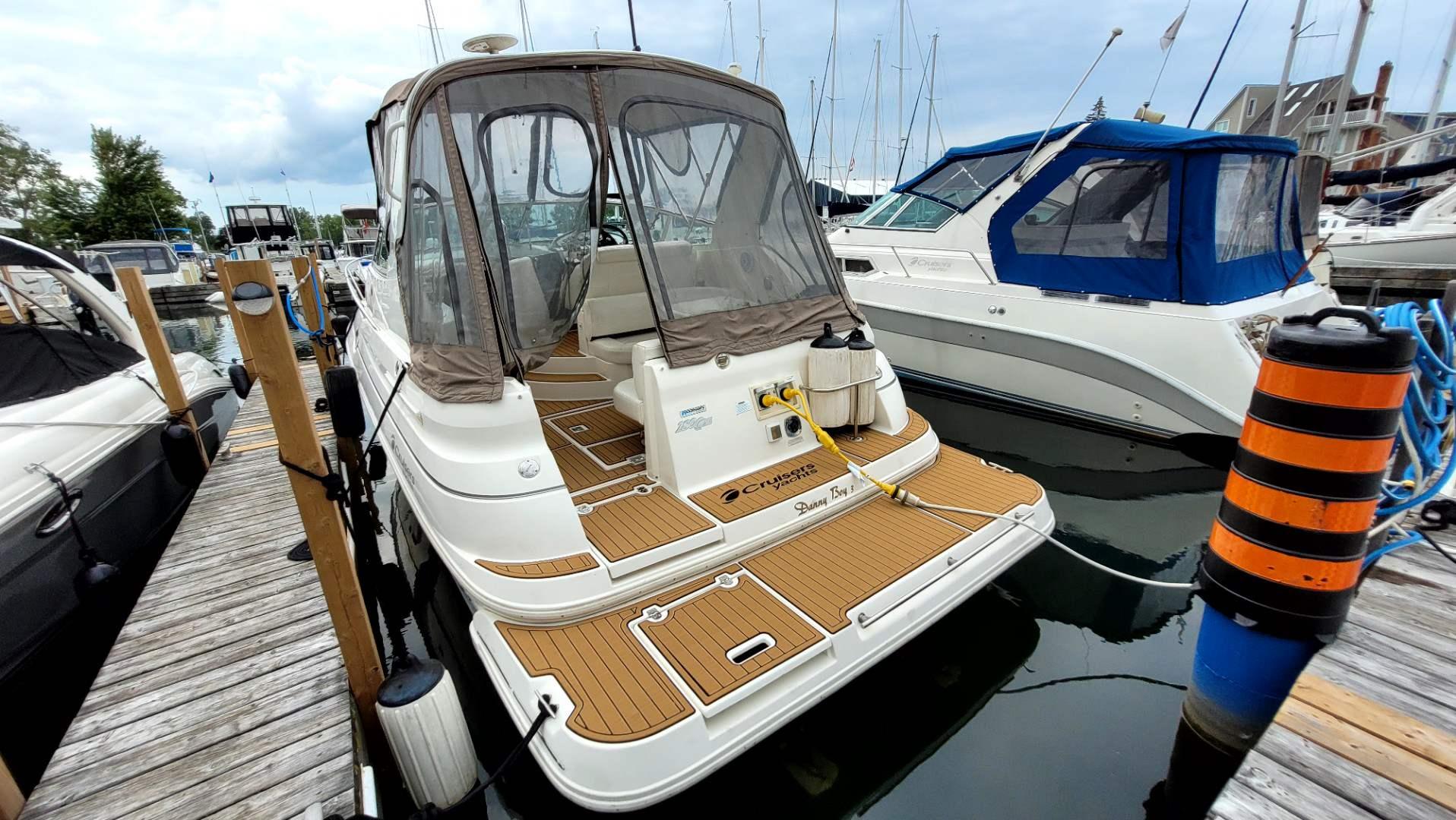 2006 cruisers yachts 280 cxi express