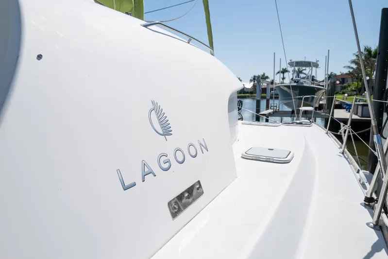 Reboot Yacht Photos Pics 