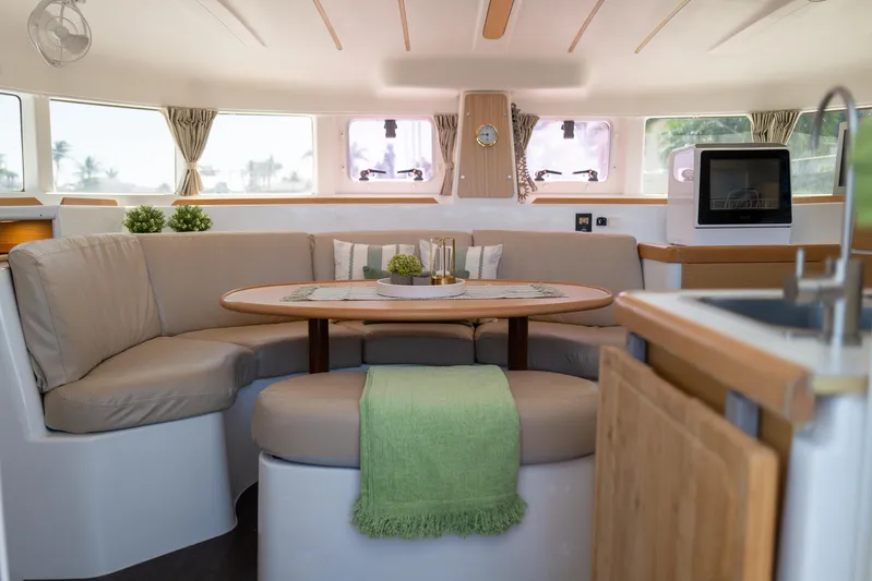 Reboot Yacht Photos Pics 