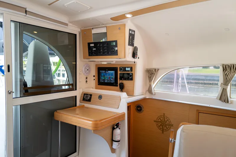 Reboot Yacht Photos Pics 