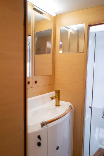 Reboot Yacht Photos Pics 