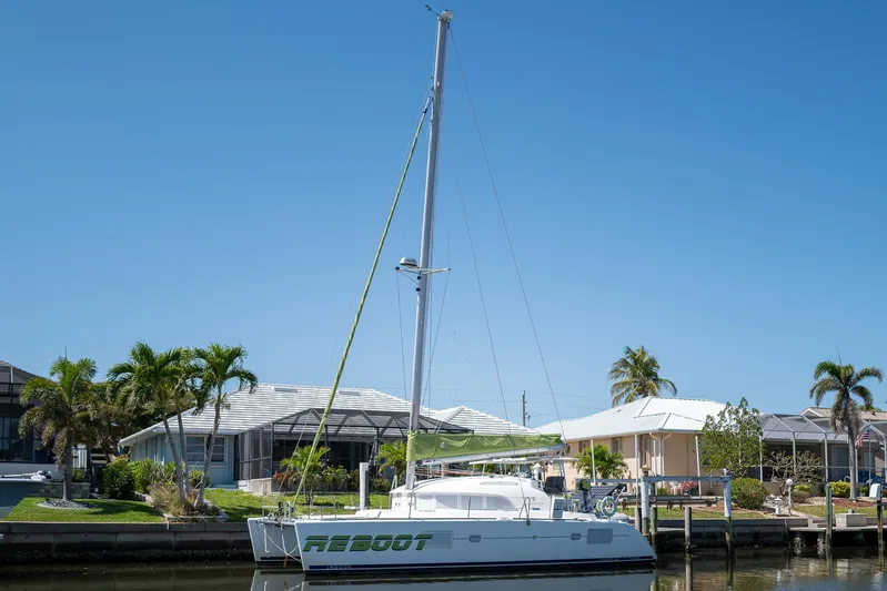 Reboot Yacht Photos Pics 