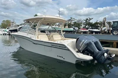 Grady-White Freedom 325