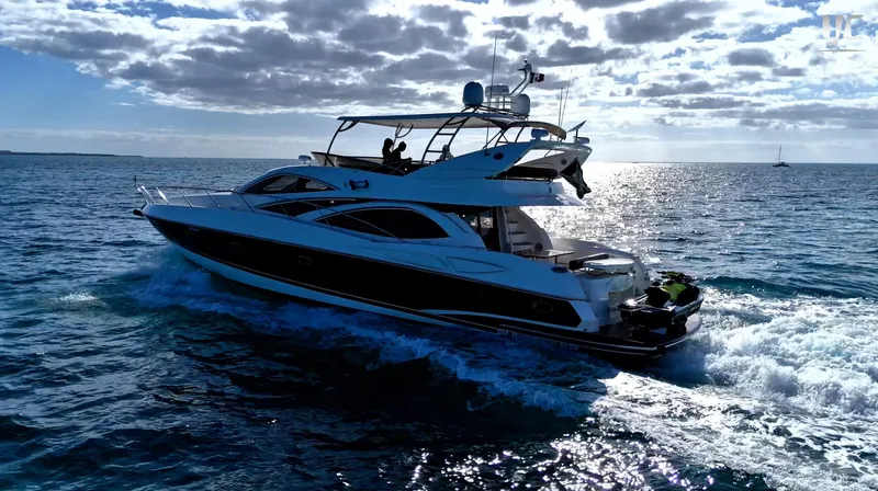 Mi Rey Yacht Photos Pics 