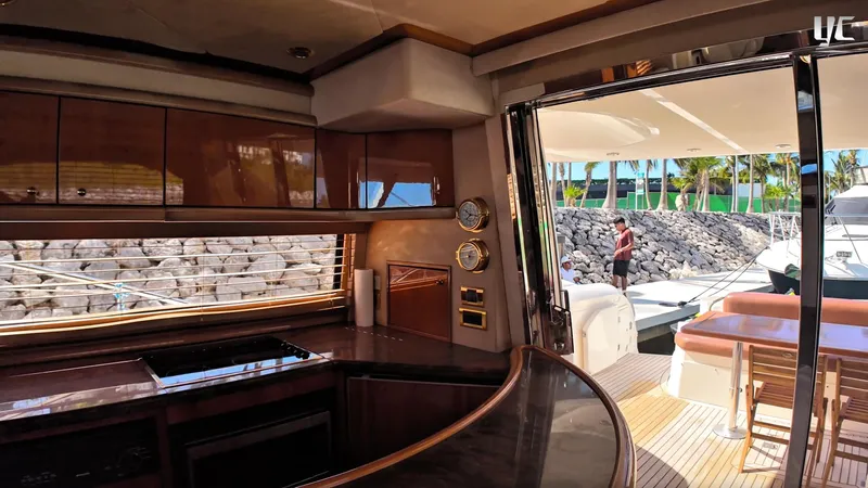 Mi Rey Yacht Photos Pics 