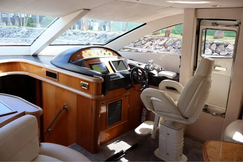 Mi Rey Yacht Photos Pics 