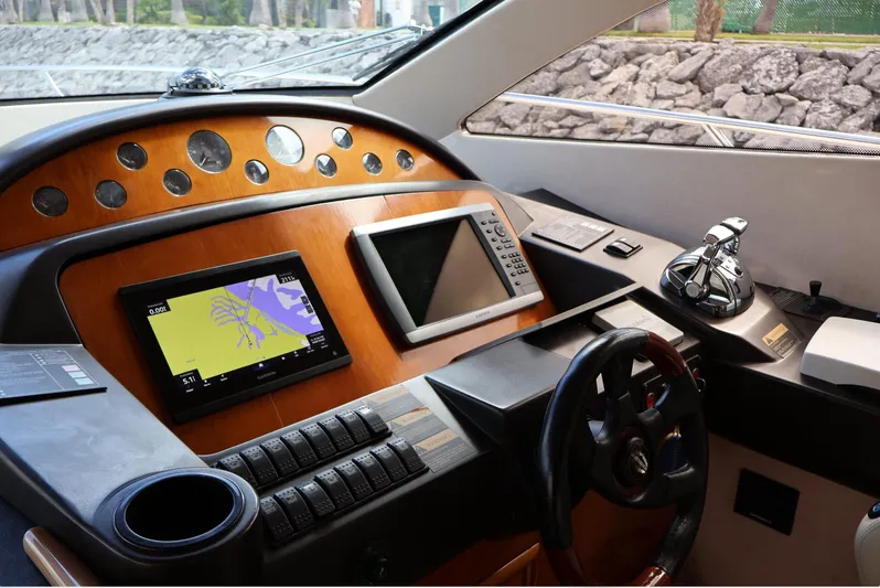 Mi Rey Yacht Photos Pics 