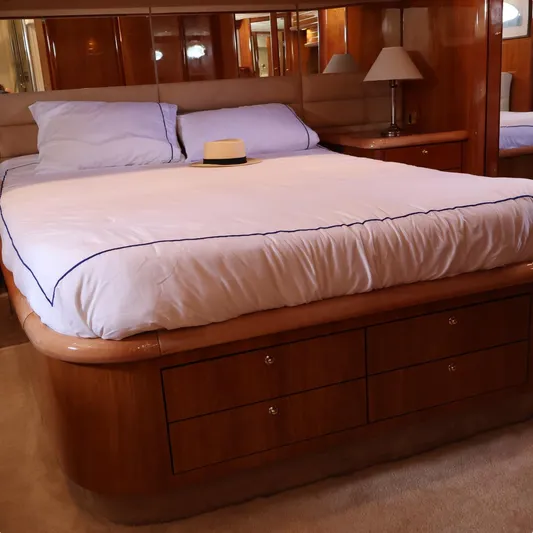 Mi Rey Yacht Photos Pics 