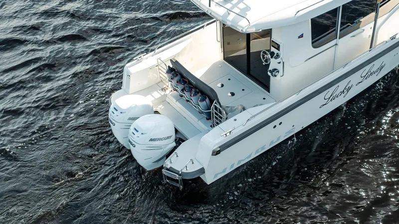 Lady Lindy Yacht Photos Pics 