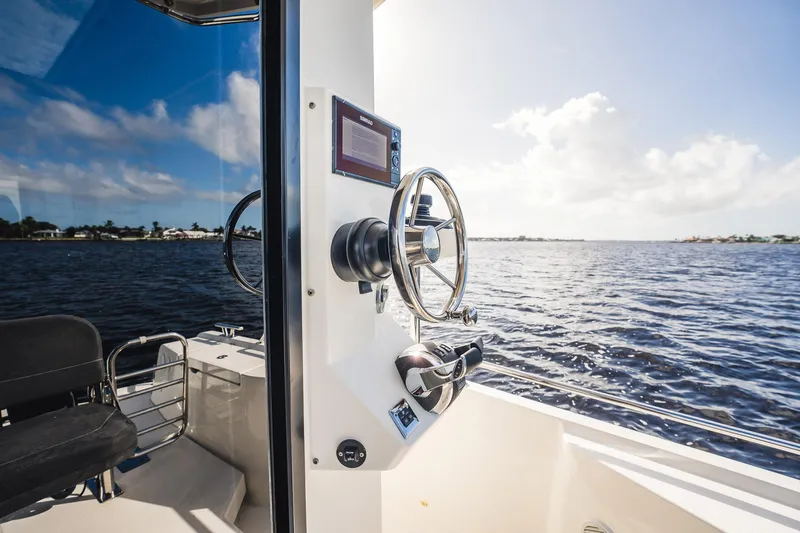 Lady Lindy Yacht Photos Pics 