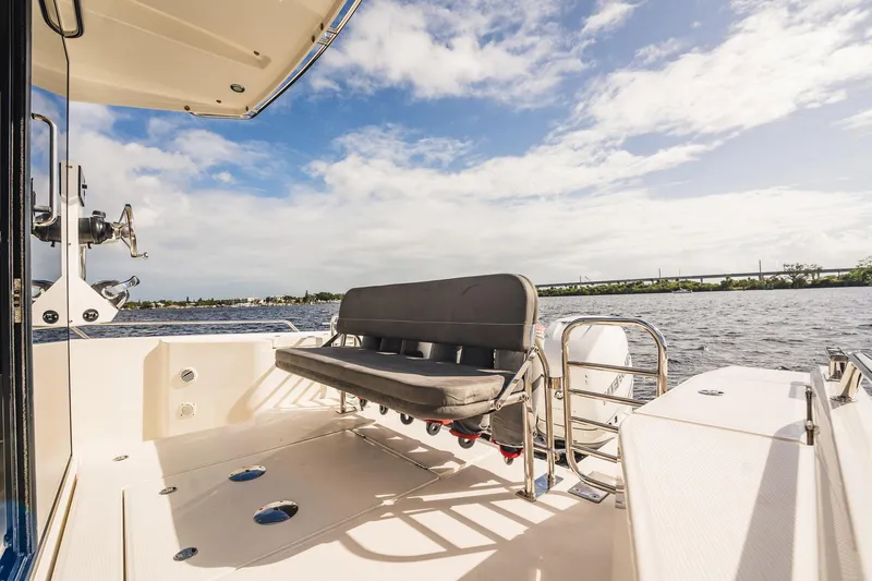 Lady Lindy Yacht Photos Pics 