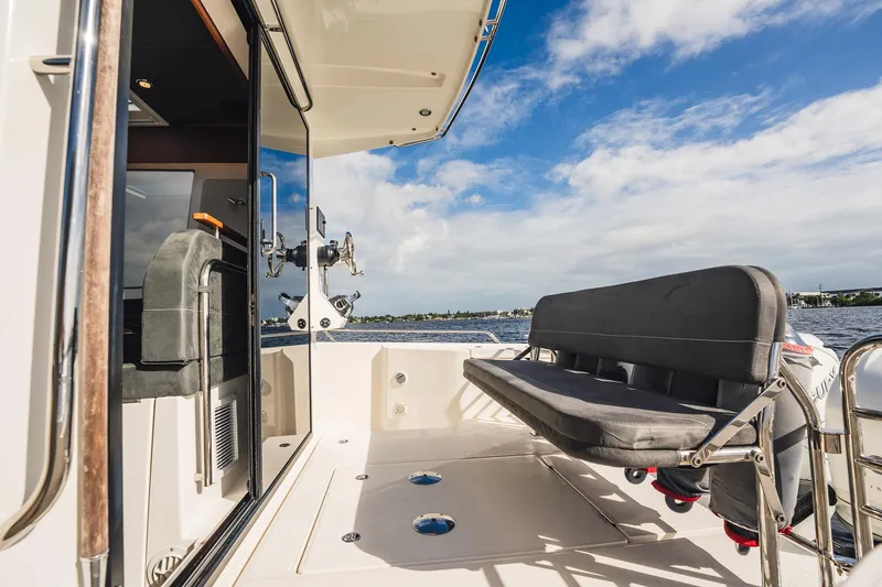 Lady Lindy Yacht Photos Pics 