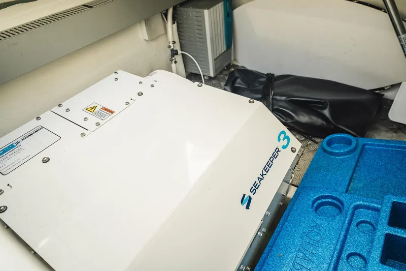 Lady Lindy Yacht Photos Pics 