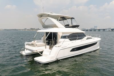Yacht