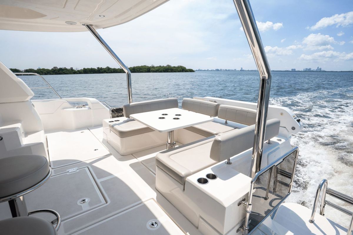 2024 Aquila 44 
