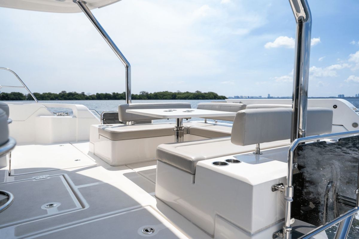 2024 Aquila 44 