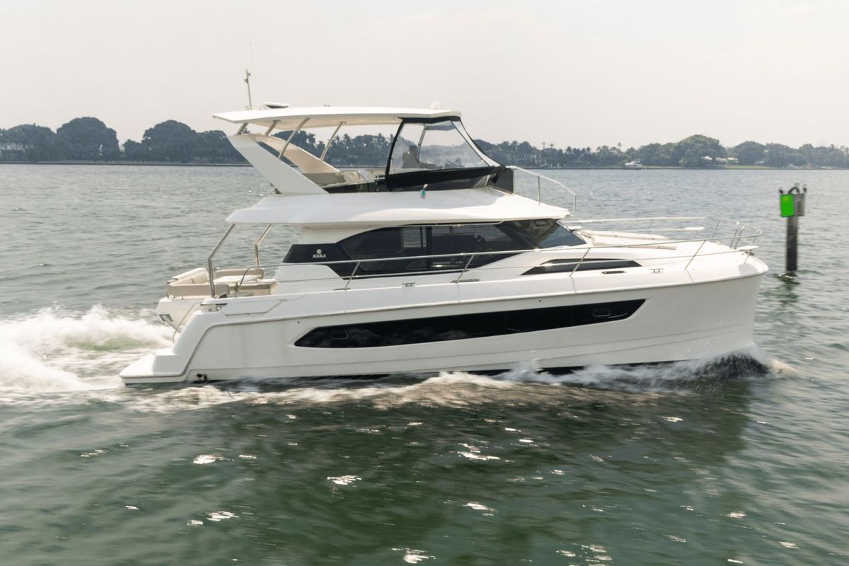 2024 Aquila 44 