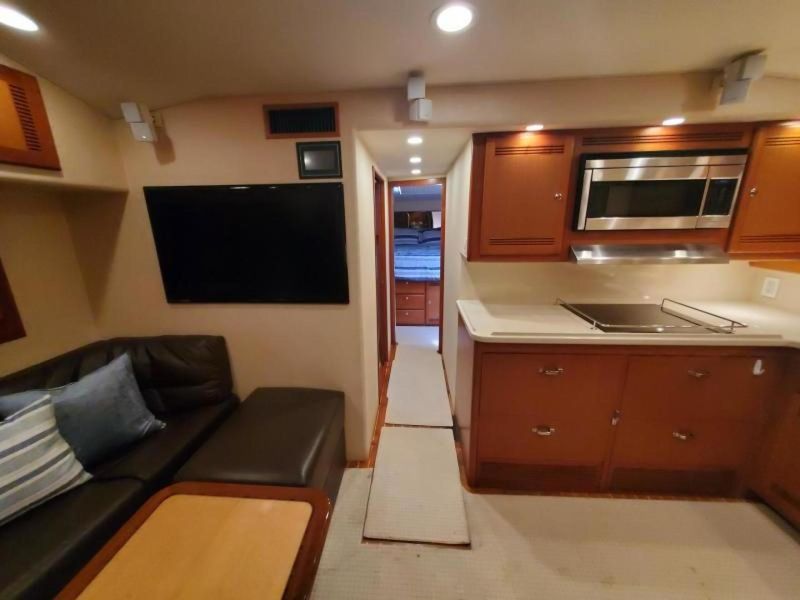 2006 Cabo 52 Express