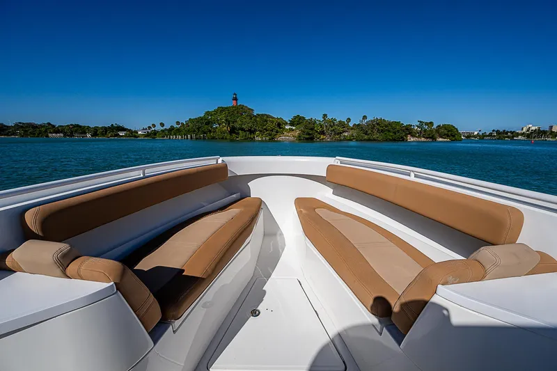 Outnumbered Yacht Photos Pics 