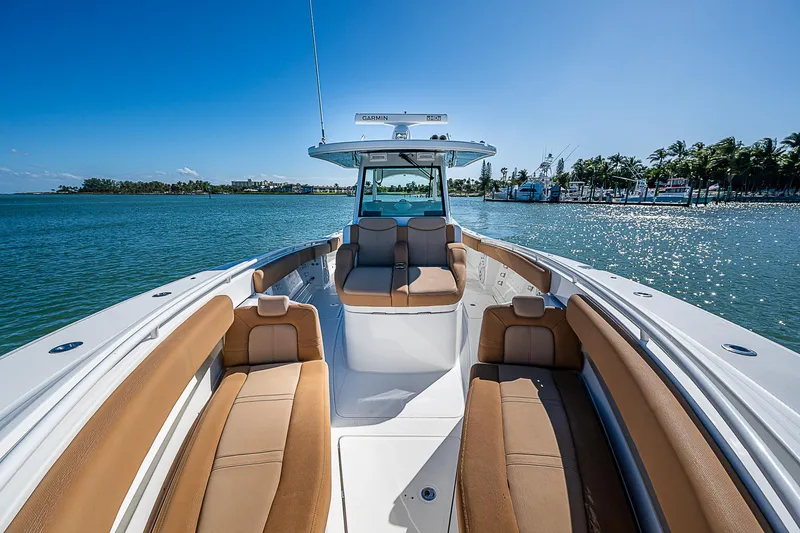 Outnumbered Yacht Photos Pics 