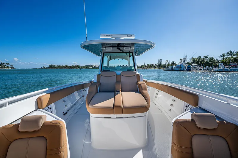 Outnumbered Yacht Photos Pics 