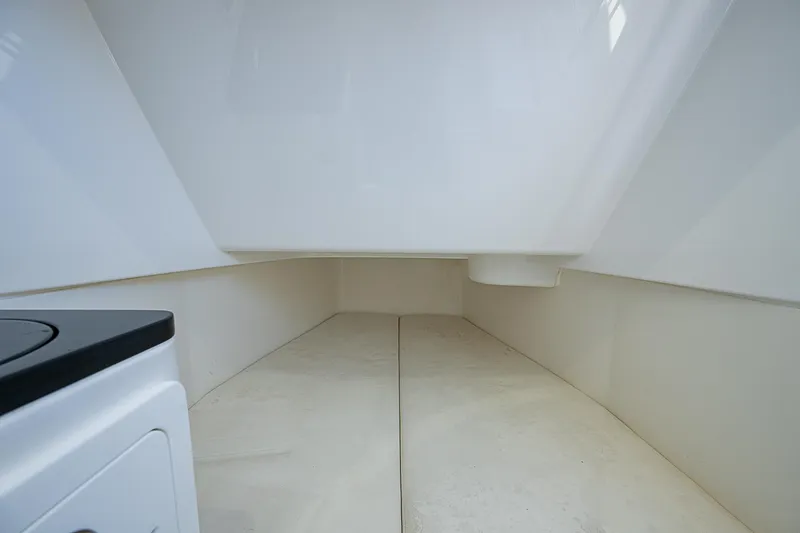 Outnumbered Yacht Photos Pics 