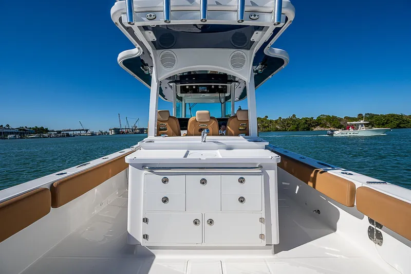 Outnumbered Yacht Photos Pics 