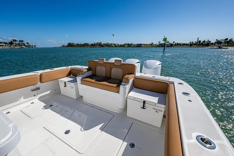 Outnumbered Yacht Photos Pics 