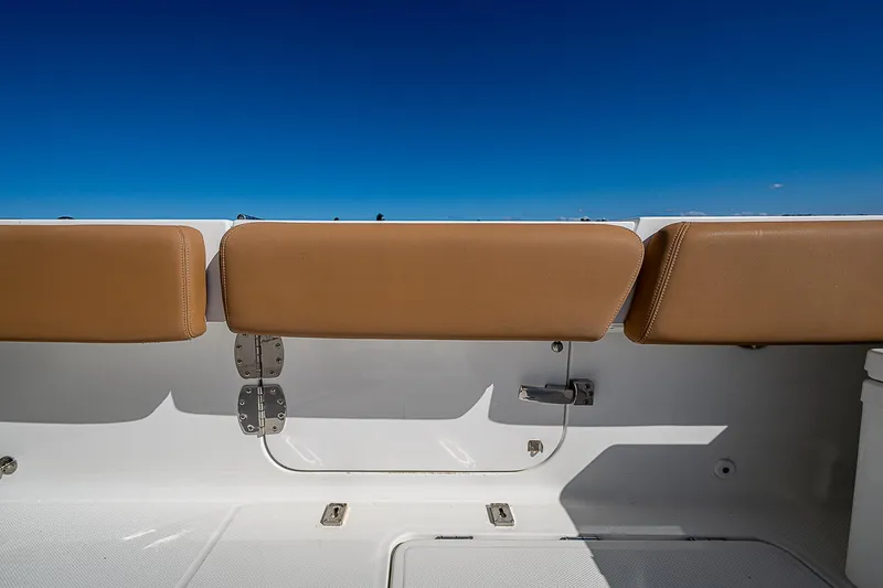 Outnumbered Yacht Photos Pics 