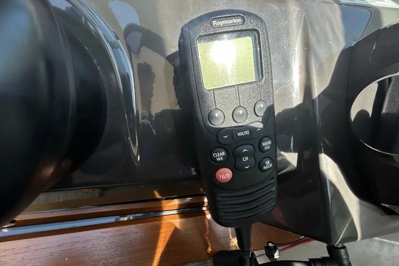  Yacht Photos Pics Raymarine marine radio on 2016 Sea Ray 350 Sundancer dashboard.